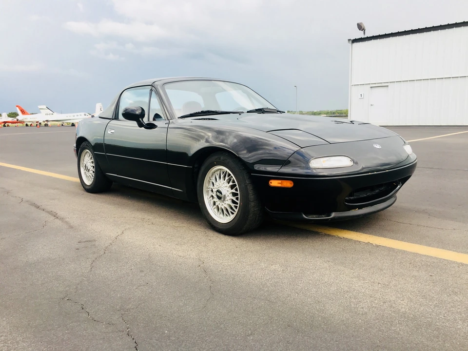1993 Mazda NA MX-5 Miata - Image 2 of 31