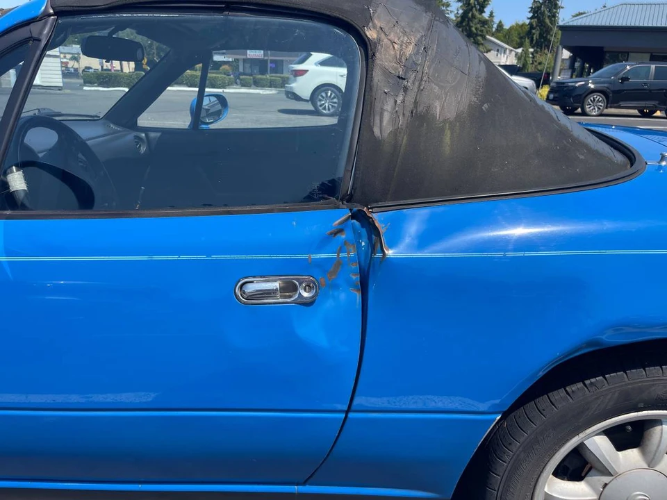 1993 Mazda NA MX-5 Miata - Image 5 of 12