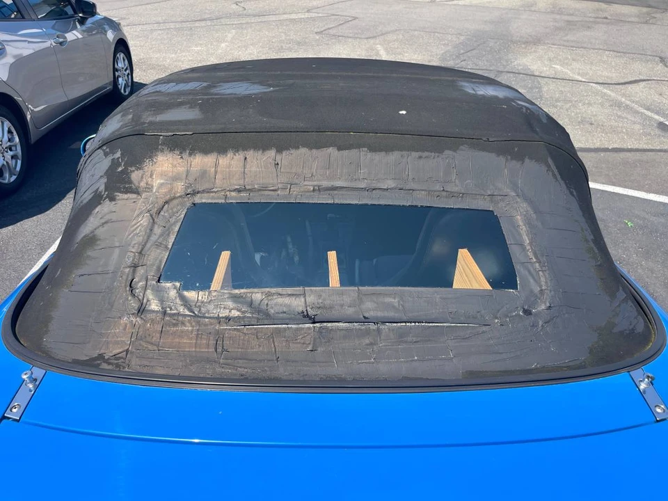 1993 Mazda NA MX-5 Miata - Image 4 of 12