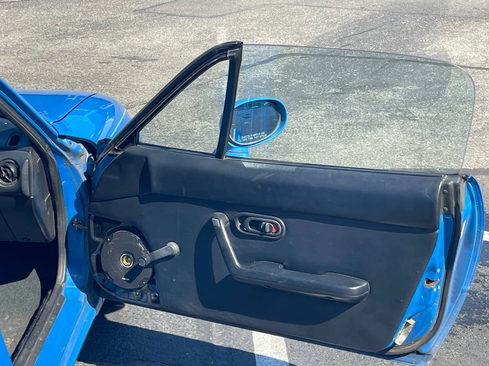 1993 Mazda NA MX-5 Miata - Image 9 of 12