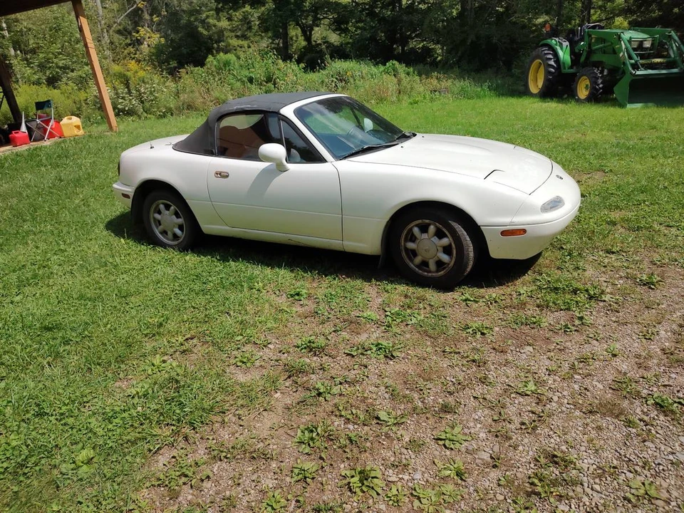 1993 Mazda NA MX-5 Miata - Image 2 of 2