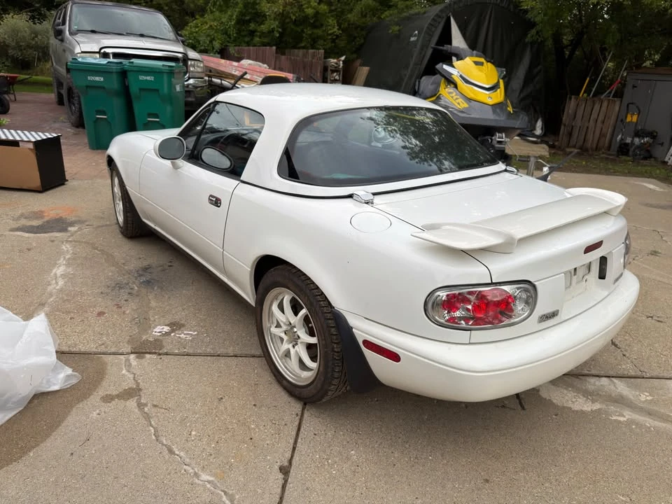 1993 Mazda NA MX-5 Miata - Image 8 of 11