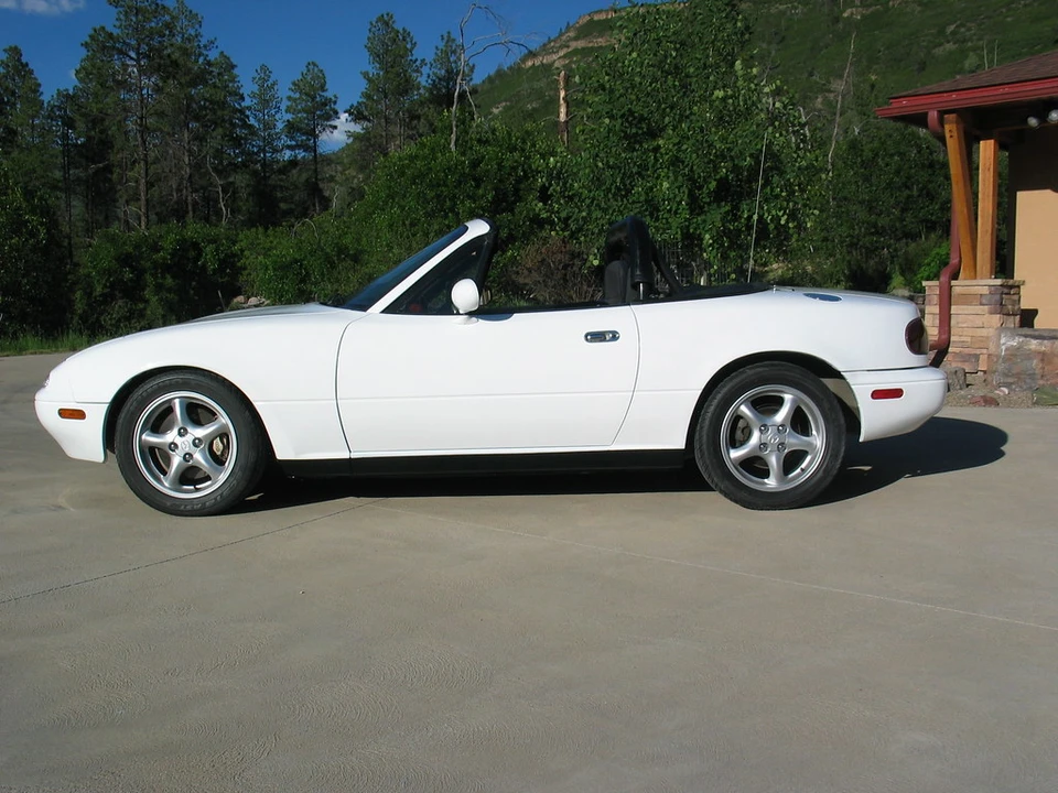 1993 Mazda NA MX-5 Miata - Image 8 of 31