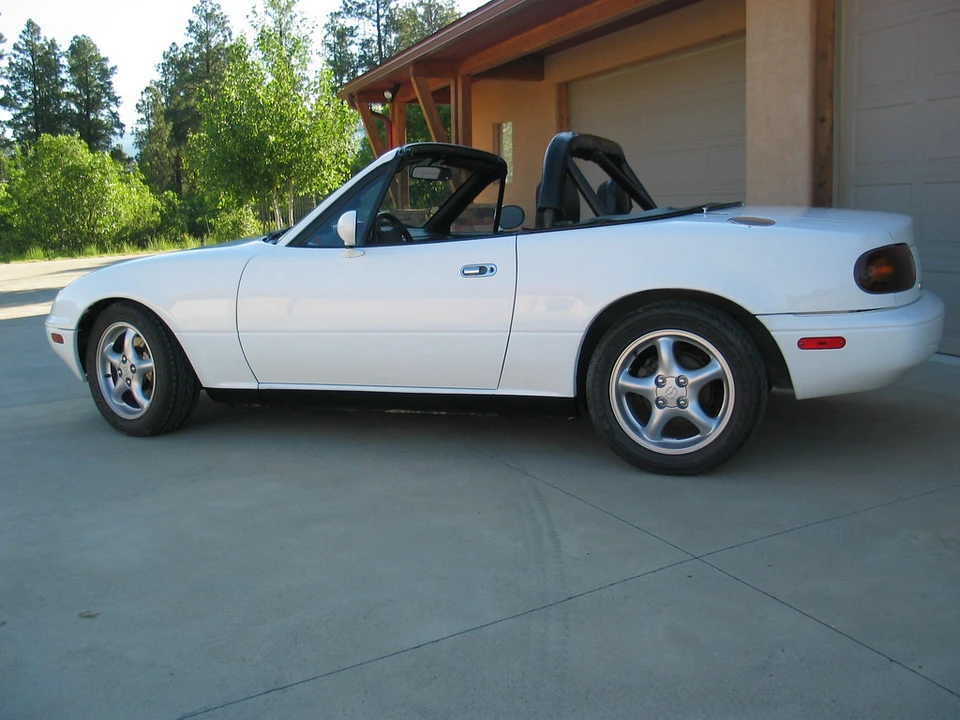 1993 Mazda NA MX-5 Miata - Image 9 of 31