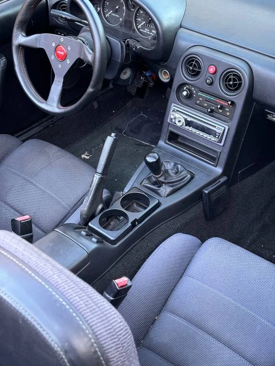 1993 Mazda NA MX-5 Miata - Image 8 of 11