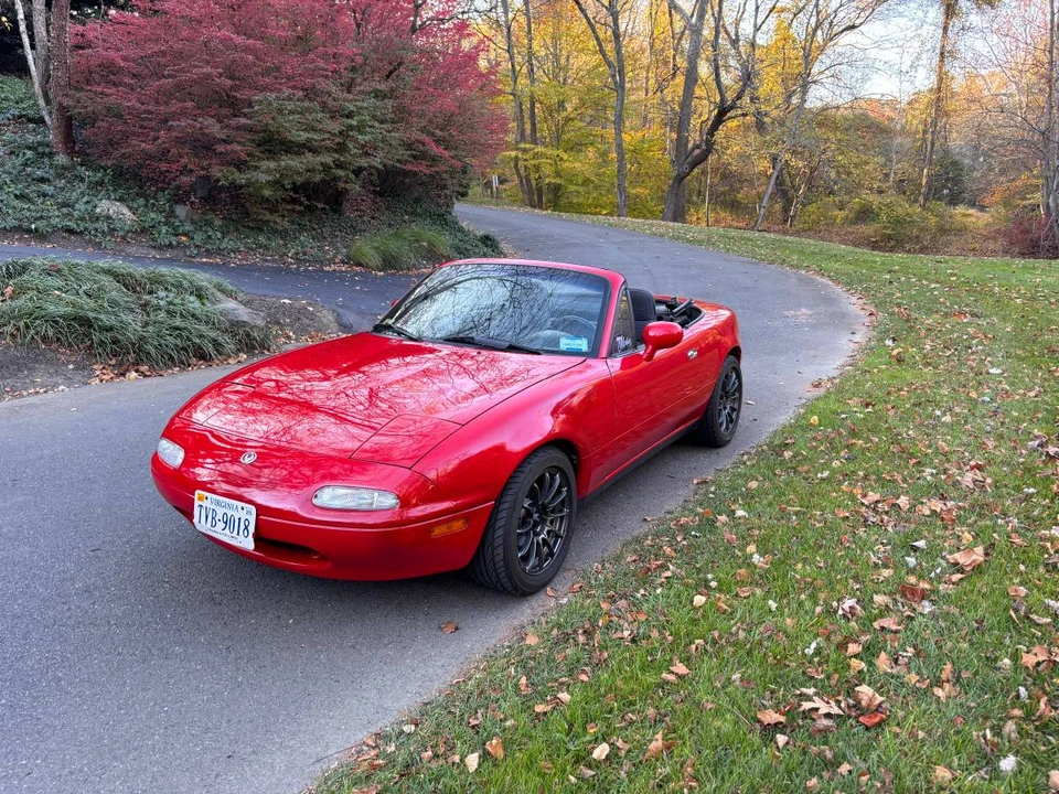 1993 Mazda NA MX-5 Miata - Image 6 of 12