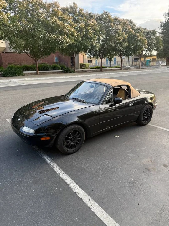 1993 Mazda NA MX-5 Miata - Image 6 of 13