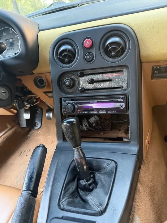 1993 Mazda NA MX-5 Miata - Image 17 of 19