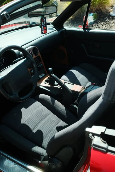 1993 Mazda NA MX-5 Miata - Image 7 of 9