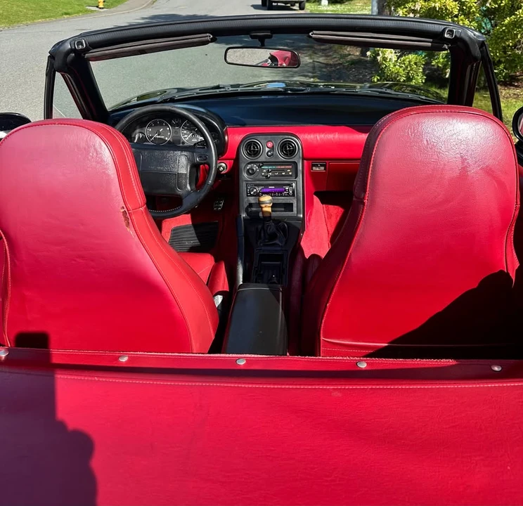 1993 Mazda NA MX-5 Miata - Image 13 of 14