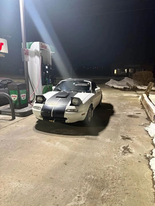 1993 Mazda NA MX-5 Miata - Image 6 of 13