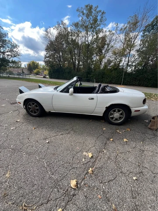 1993 Mazda NA MX-5 Miata - Image 2 of 12