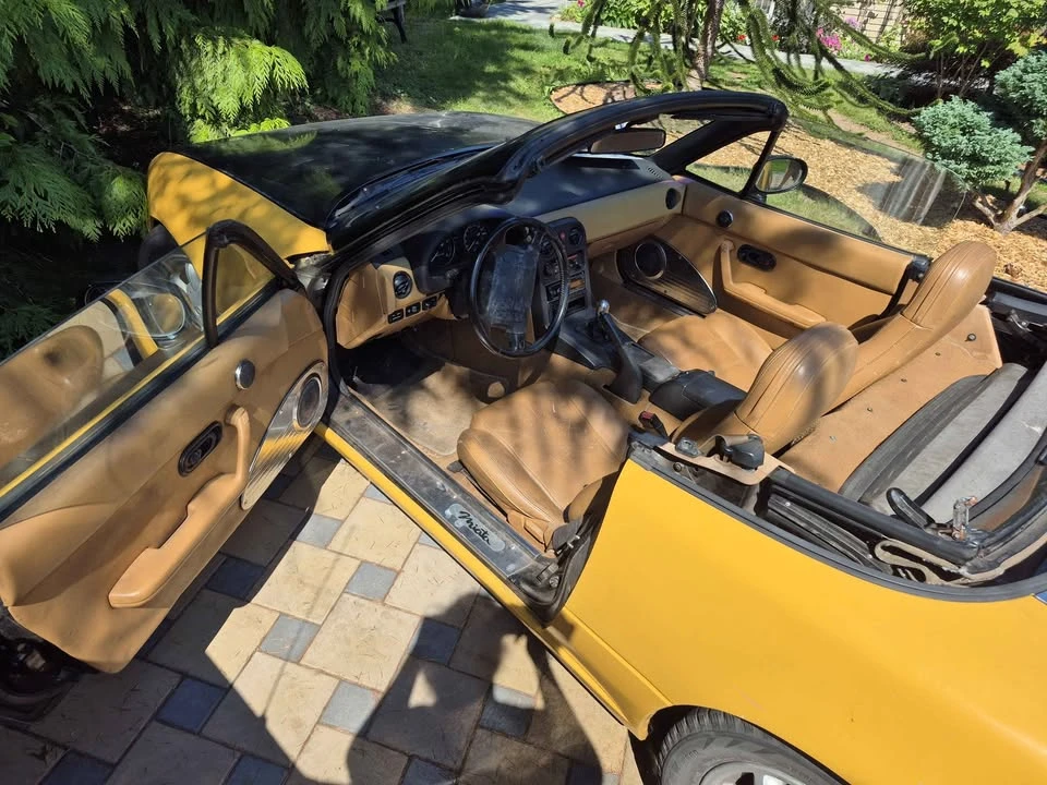 1993 Mazda NA MX-5 Miata - Image 6 of 7