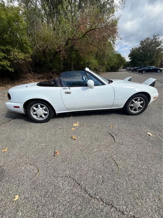1993 Mazda NA MX-5 Miata - Image 3 of 12