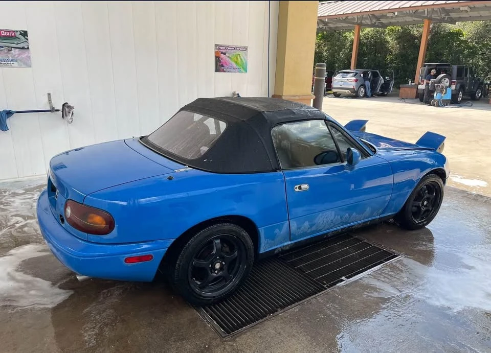 1993 Mazda NA MX-5 Miata - Image 2 of 10