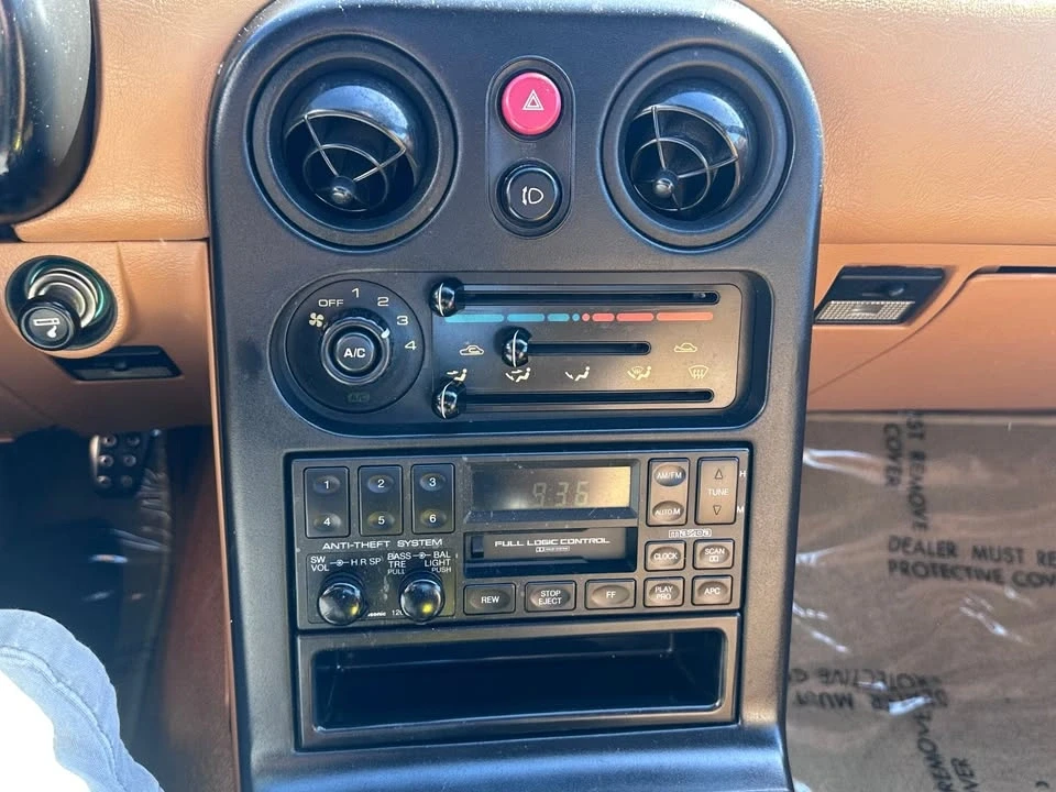 1993 Mazda NA MX-5 Miata - Image 11 of 15