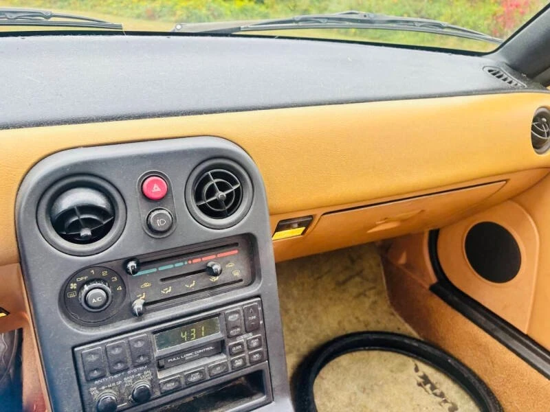 1993 Mazda NA MX-5 Miata - Image 12 of 13