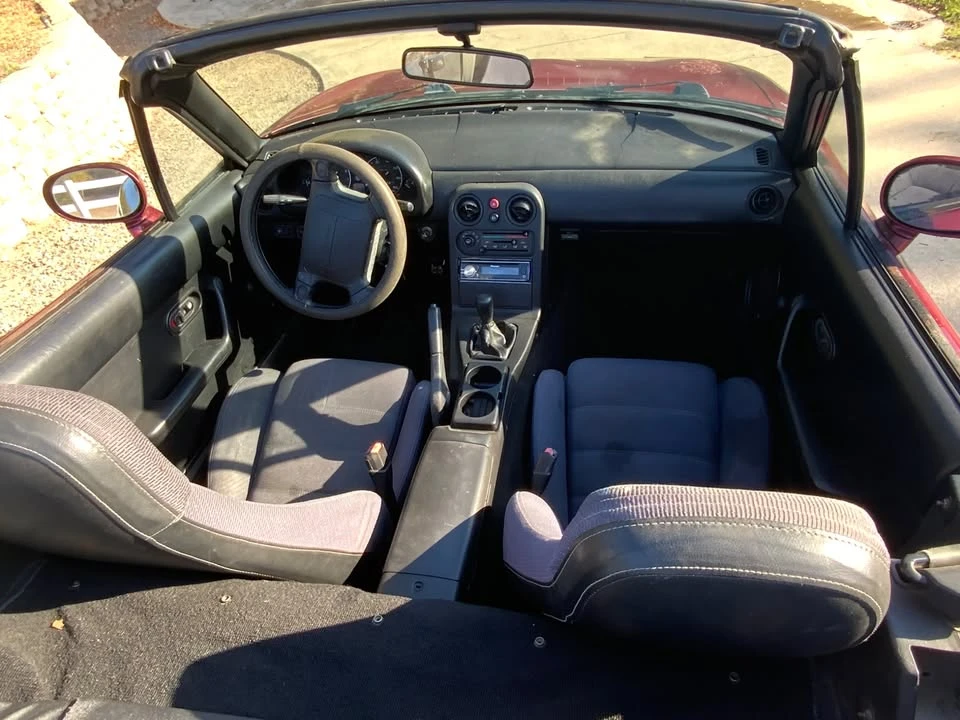 1993 Mazda NA MX-5 Miata - Image 9 of 10