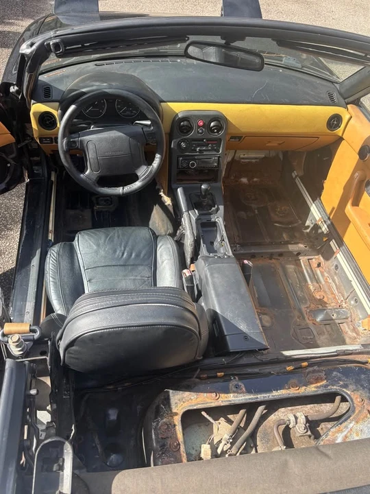 1993 Mazda NA MX-5 Miata - Image 8 of 15