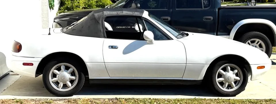 1993 Mazda NA MX-5 Miata - Image 2 of 10