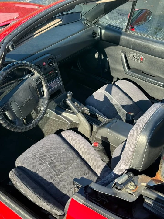 1993 Mazda NA MX-5 Miata - Image 11 of 12