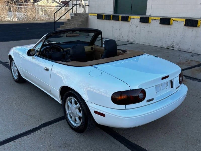 1993 Mazda NA MX-5 Miata - Image 10 of 20