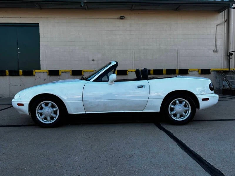 1993 Mazda NA MX-5 Miata - Image 2 of 20
