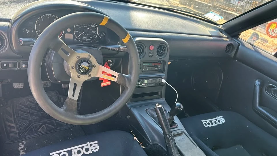 1993 Mazda NA MX-5 Miata - Image 6 of 10