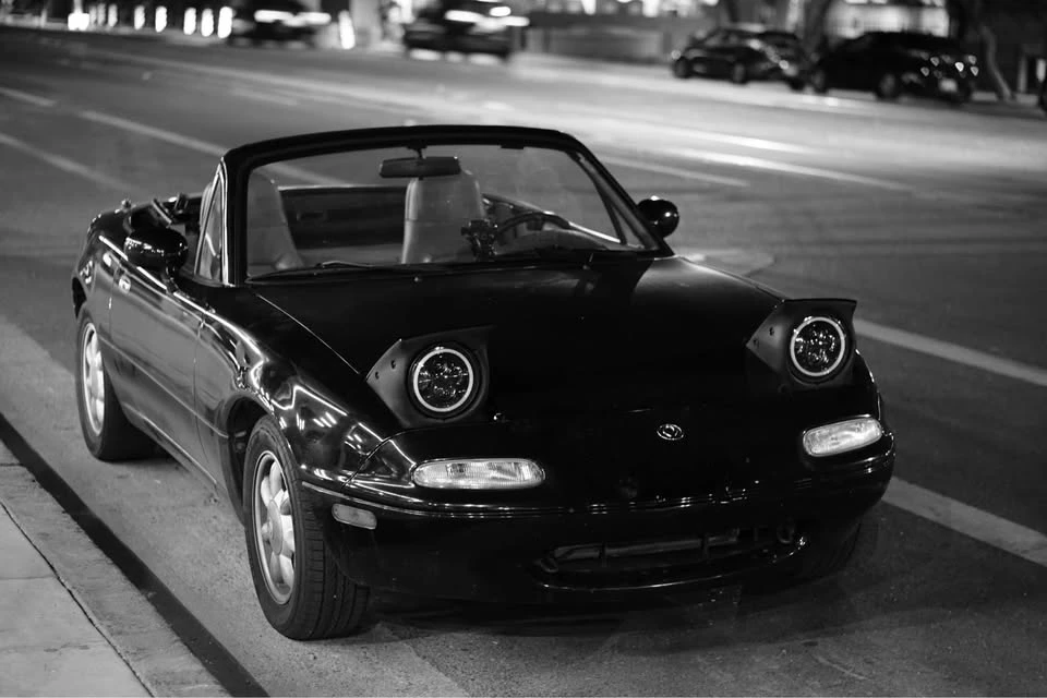 1993 Mazda NA MX-5 Miata - Image 2 of 3