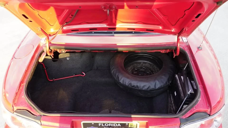 1993 Mazda NA MX-5 Miata - Image 11 of 12