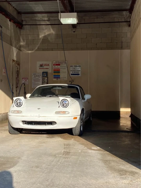 1993 Mazda NA MX-5 Miata - Image 5 of 10