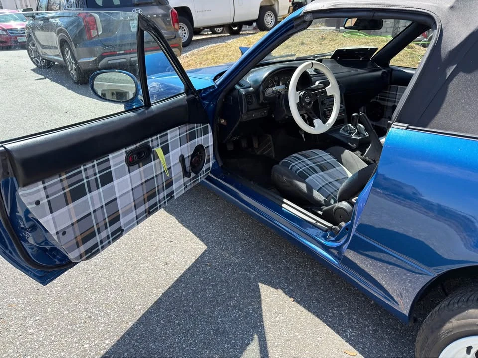 1993 Mazda NA MX-5 Miata - Image 5 of 6