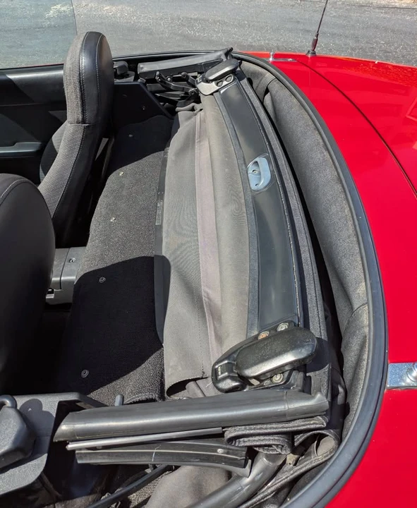 1993 Mazda NA MX-5 Miata - Image 9 of 12