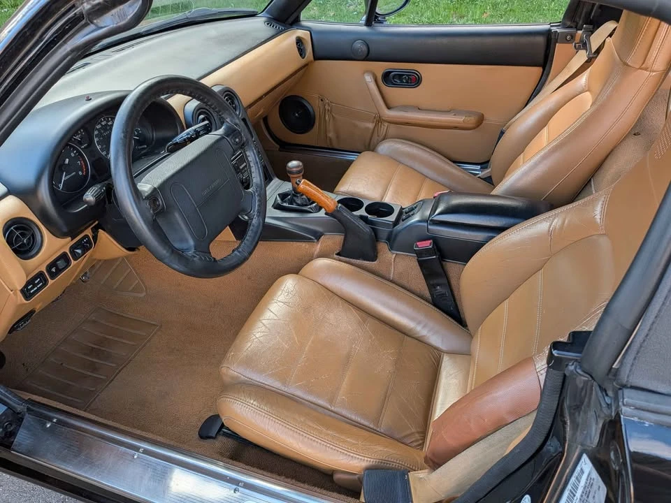 1993 Mazda NA MX-5 Miata - Image 9 of 12