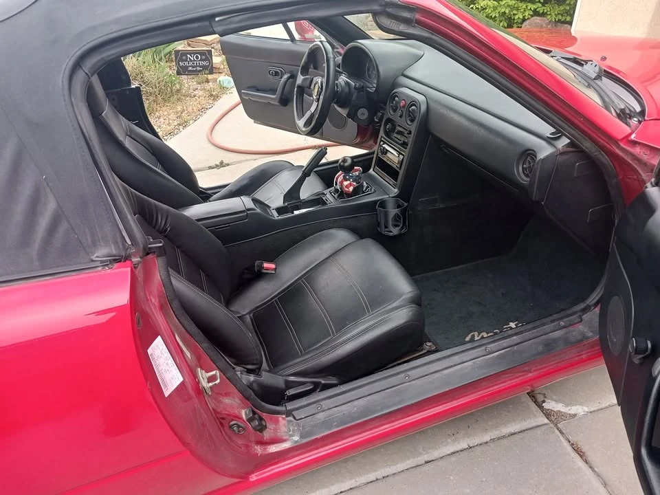 1993 Mazda NA MX-5 Miata - Image 14 of 15
