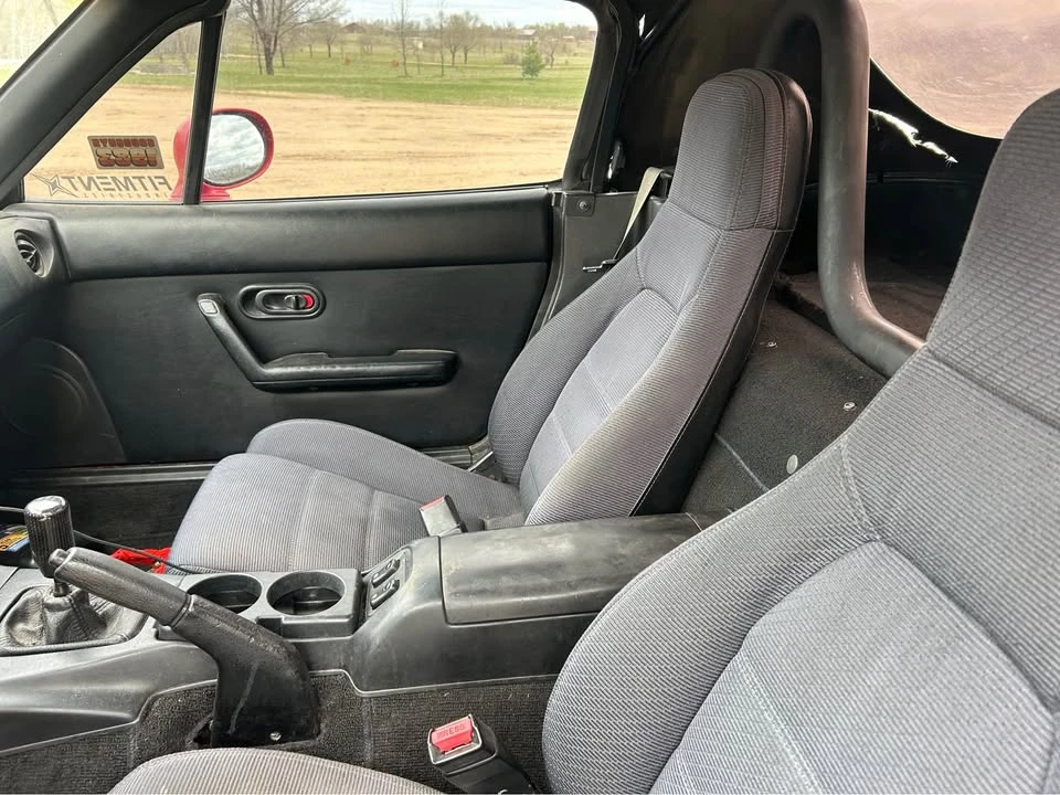 1993 Mazda NA MX-5 Miata - Image 7 of 11