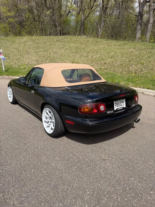 1993 Mazda NA MX-5 Miata - Image 4 of 10