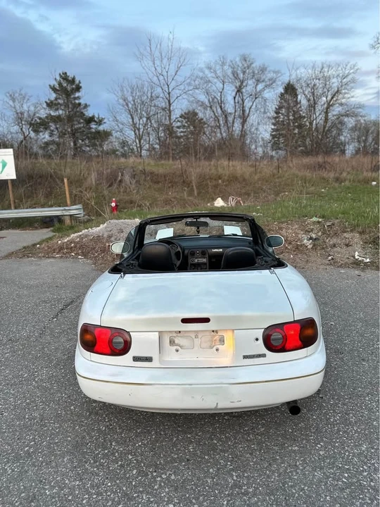 1993 Mazda NA MX-5 Miata - Image 5 of 16
