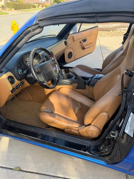 1993 Mazda NA MX-5 Miata - Image 6 of 11