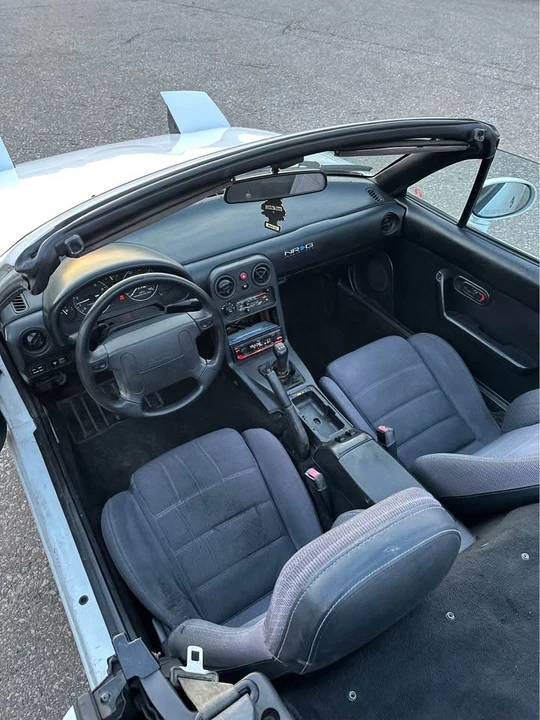 1993 Mazda NA MX-5 Miata - Image 10 of 16