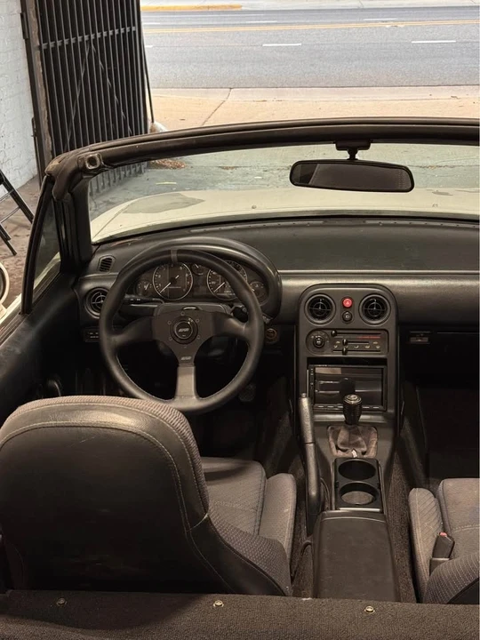 1993 Mazda NA MX-5 Miata - Image 4 of 4