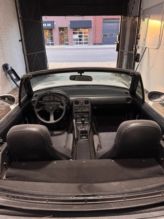 1993 Mazda NA MX-5 Miata - Image 3 of 4