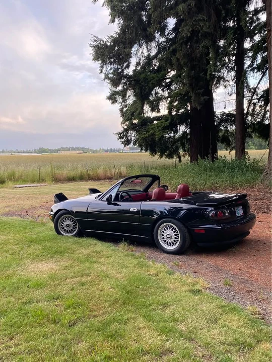 1993 Mazda NA MX-5 Miata - Image 9 of 10