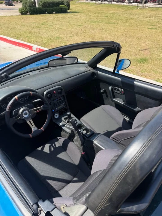 1993 Mazda NA MX-5 Miata - Image 6 of 11