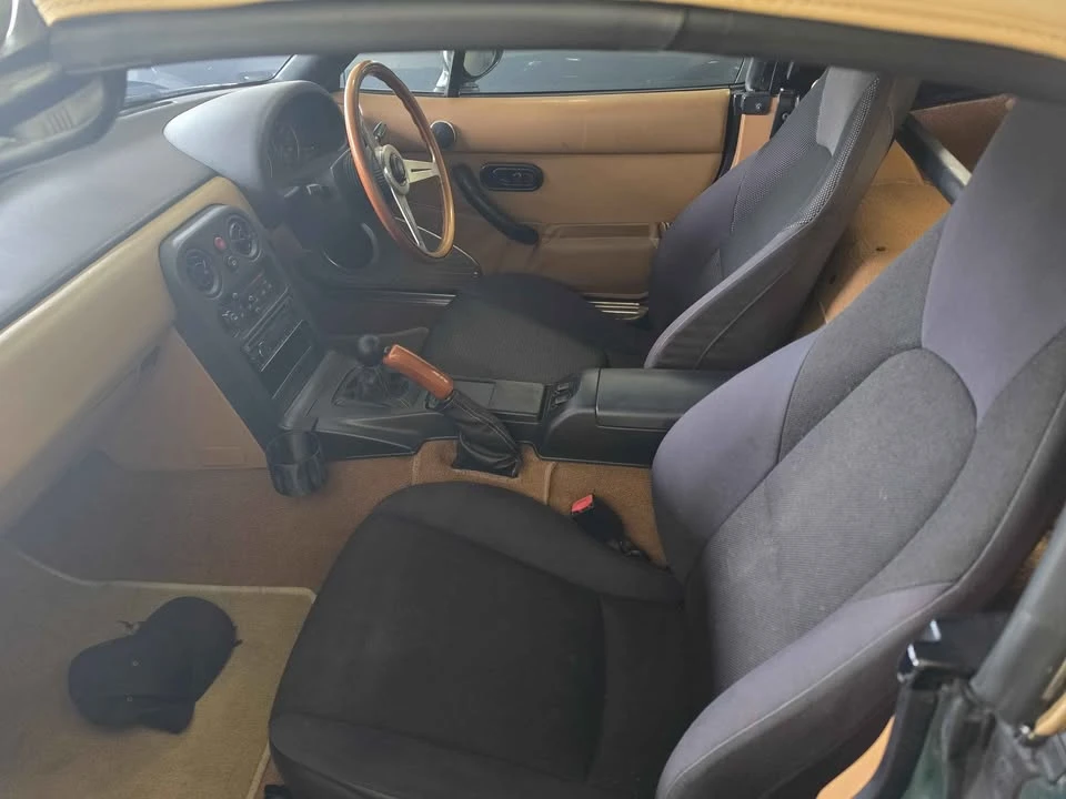 1993 Mazda NA MX-5 Miata - Image 12 of 13