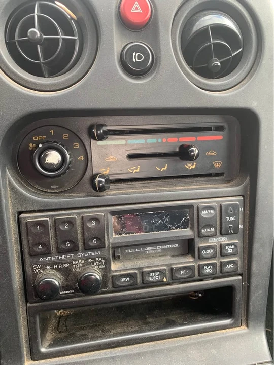 1993 Mazda NA MX-5 Miata - Image 8 of 11