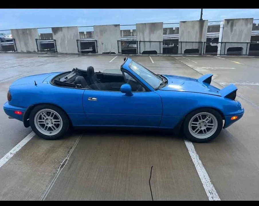 1993 Mazda NA MX-5 Miata - Image 8 of 9