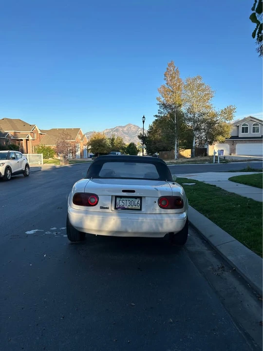 1993 Mazda NA MX-5 Miata - Image 5 of 12