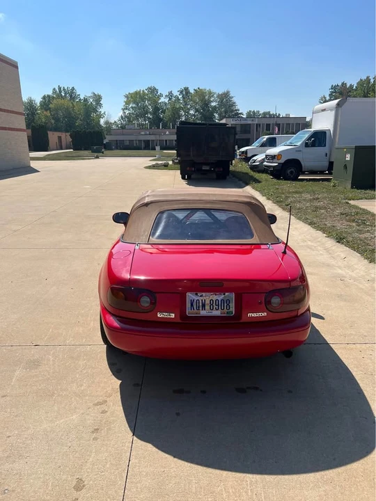 1993 Mazda NA MX-5 Miata - Image 9 of 15