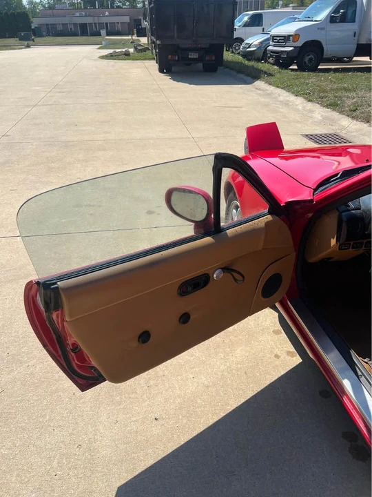 1993 Mazda NA MX-5 Miata - Image 6 of 15